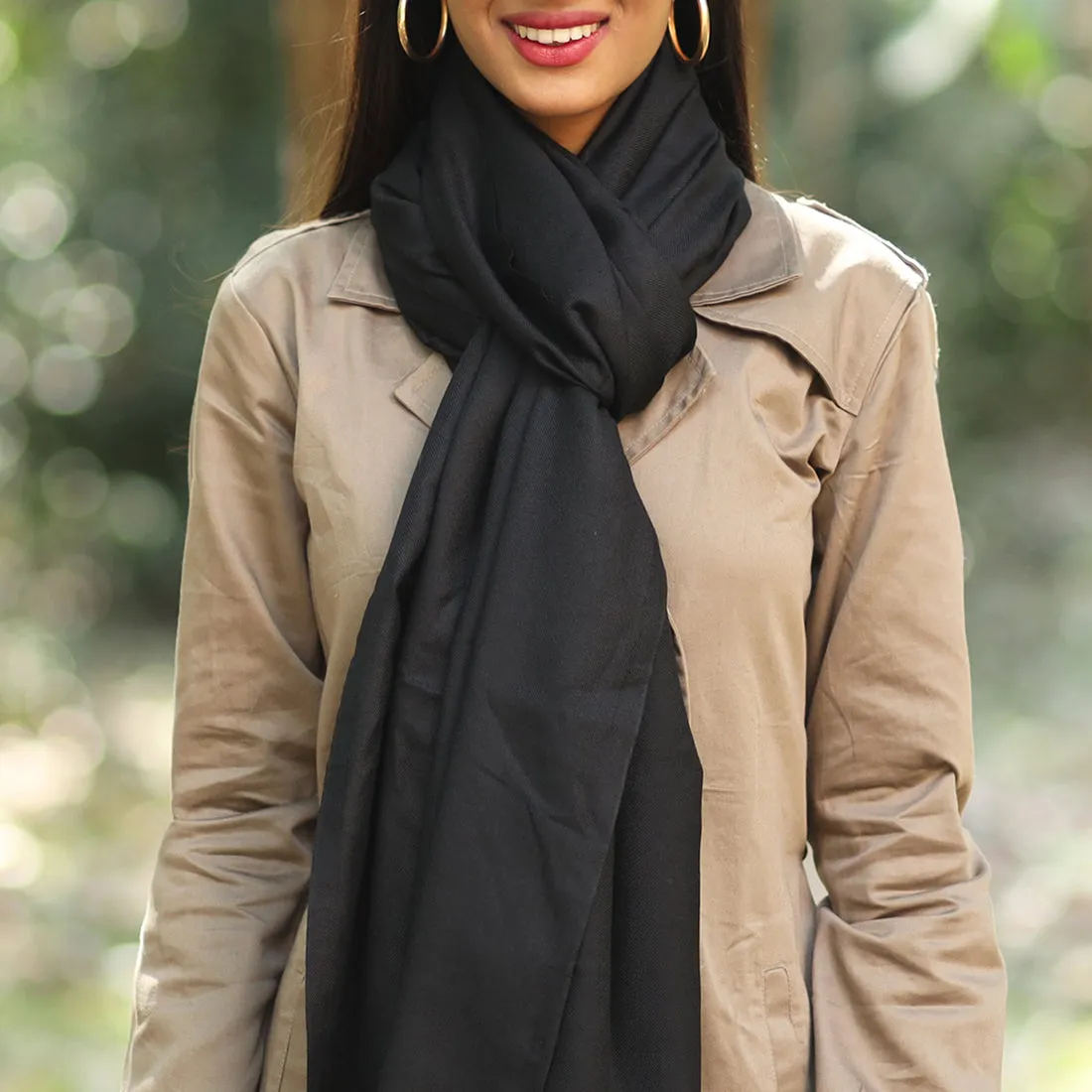 CONTEMPORARY SOLID BLACK ACRYLIC SCARF