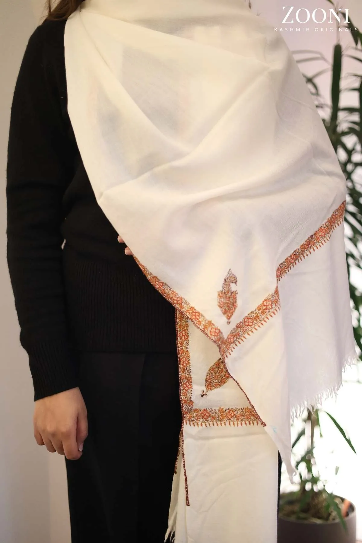 Hand Embroidered Kashmiri Hashia Stole/Wrap - White