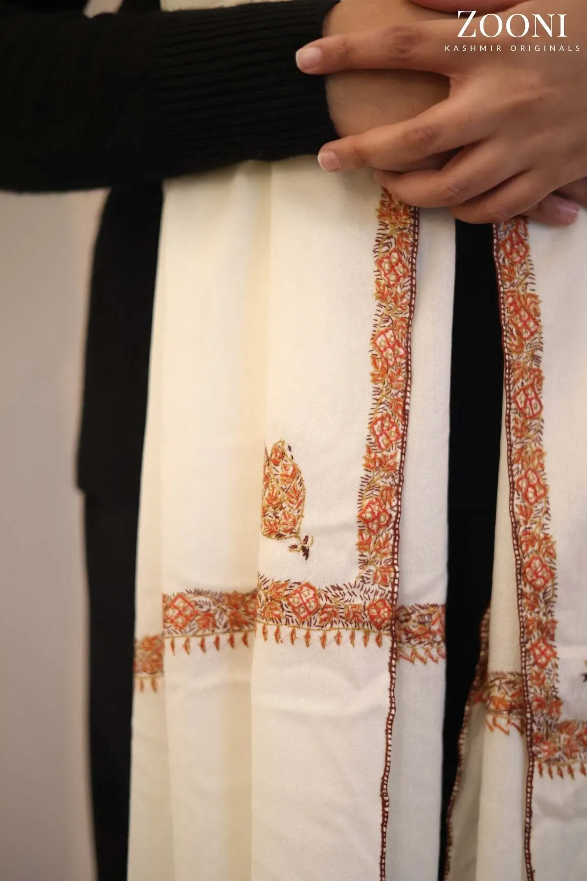 Hand Embroidered Kashmiri Hashia Stole/Wrap - White