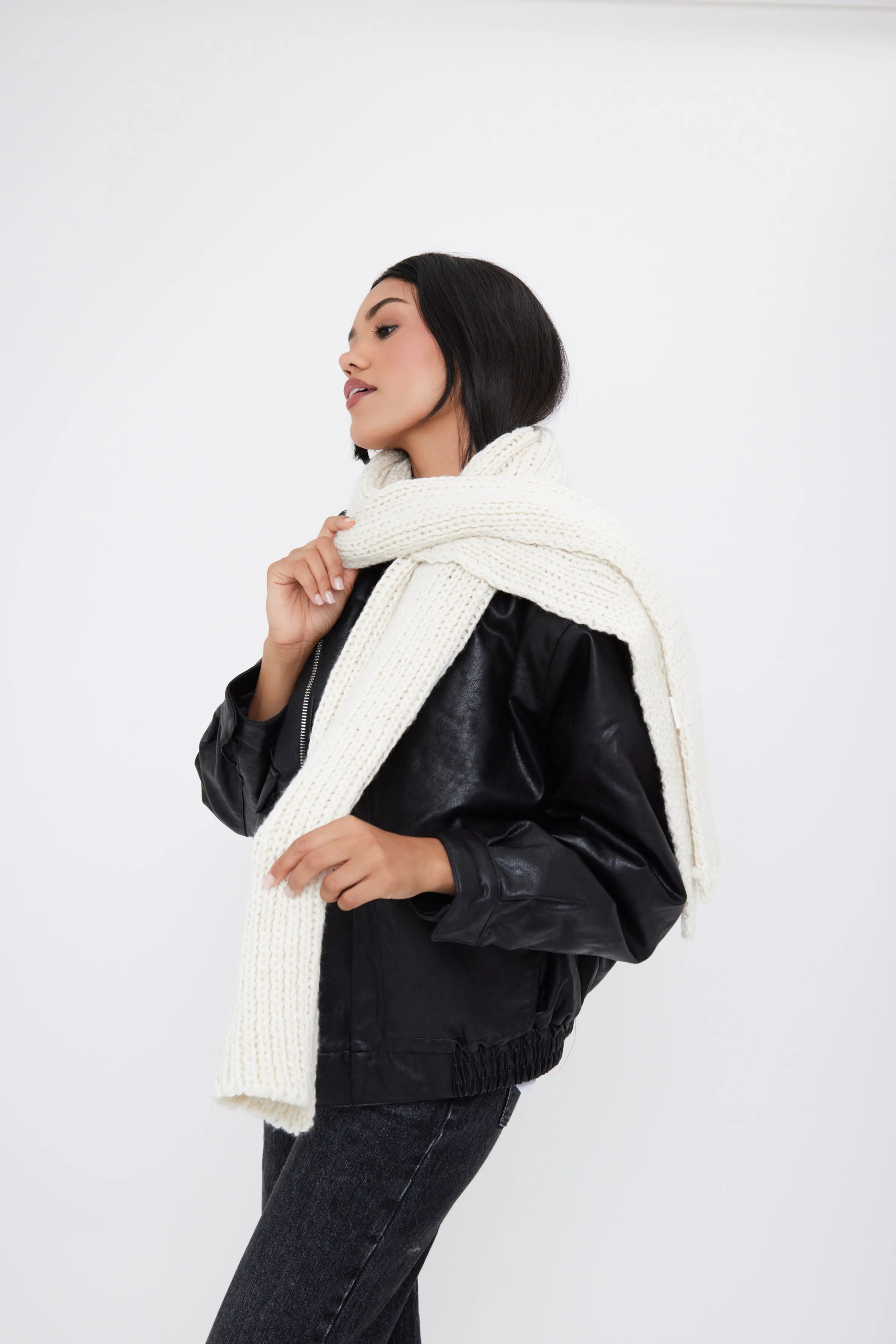 Knitted Chunky Scarf in Cream