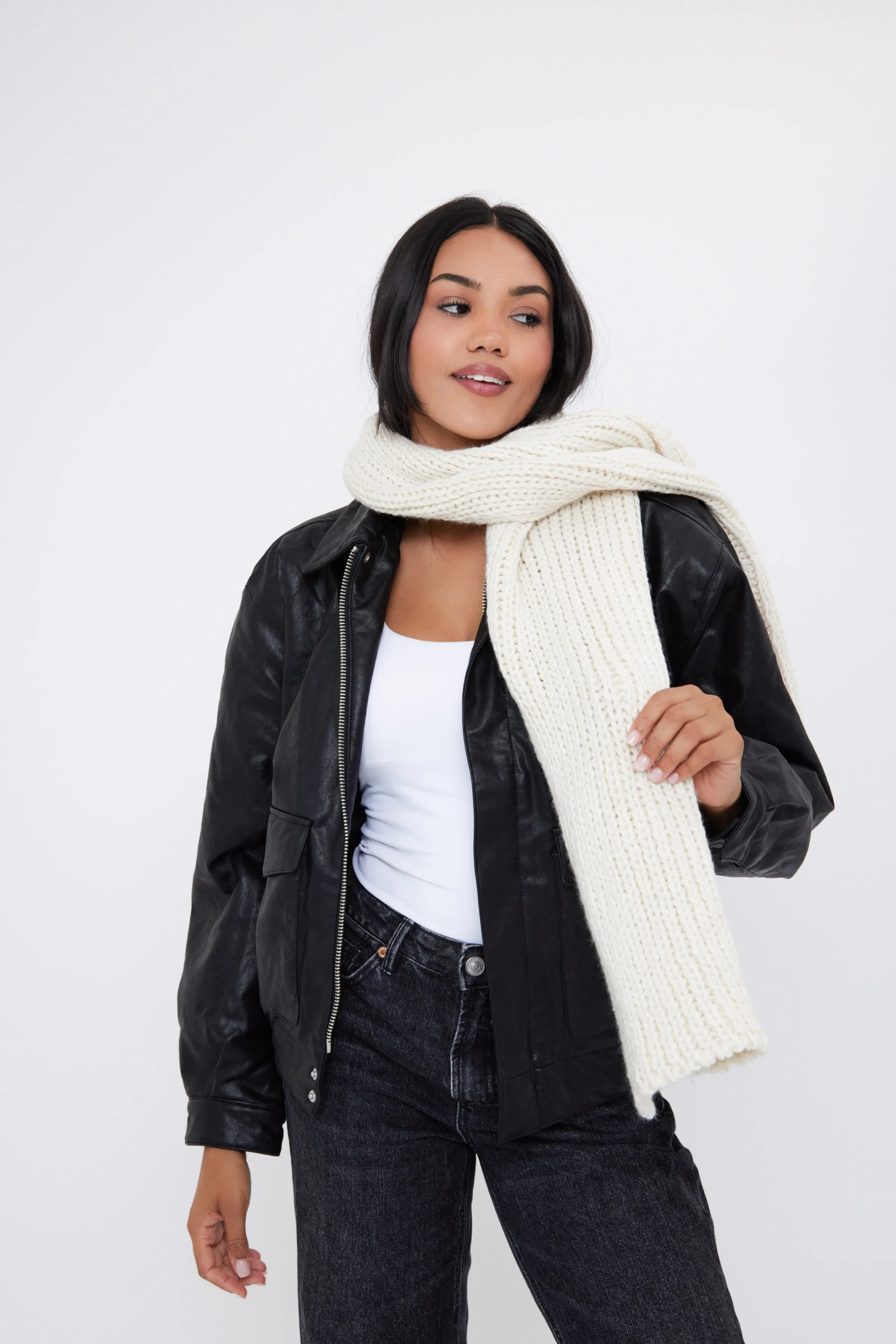 Knitted Chunky Scarf in Cream