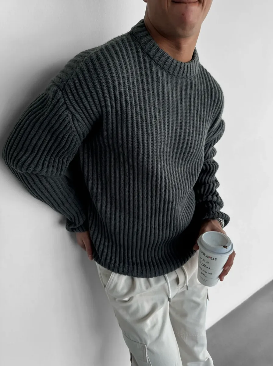 Men's Oversized Chunky Dark Grey Knitted Jumper for Comfort | Ideal for Autumn/Winter
