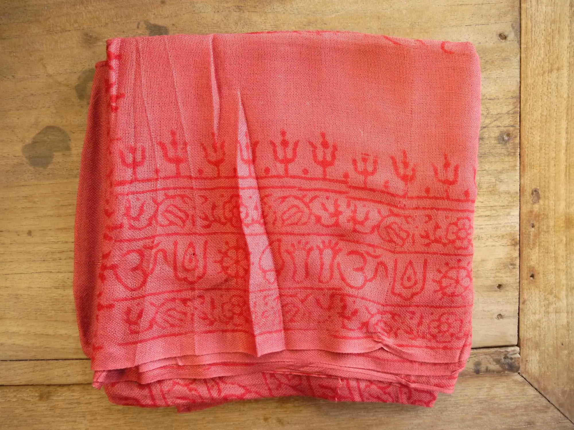 Om Shawl