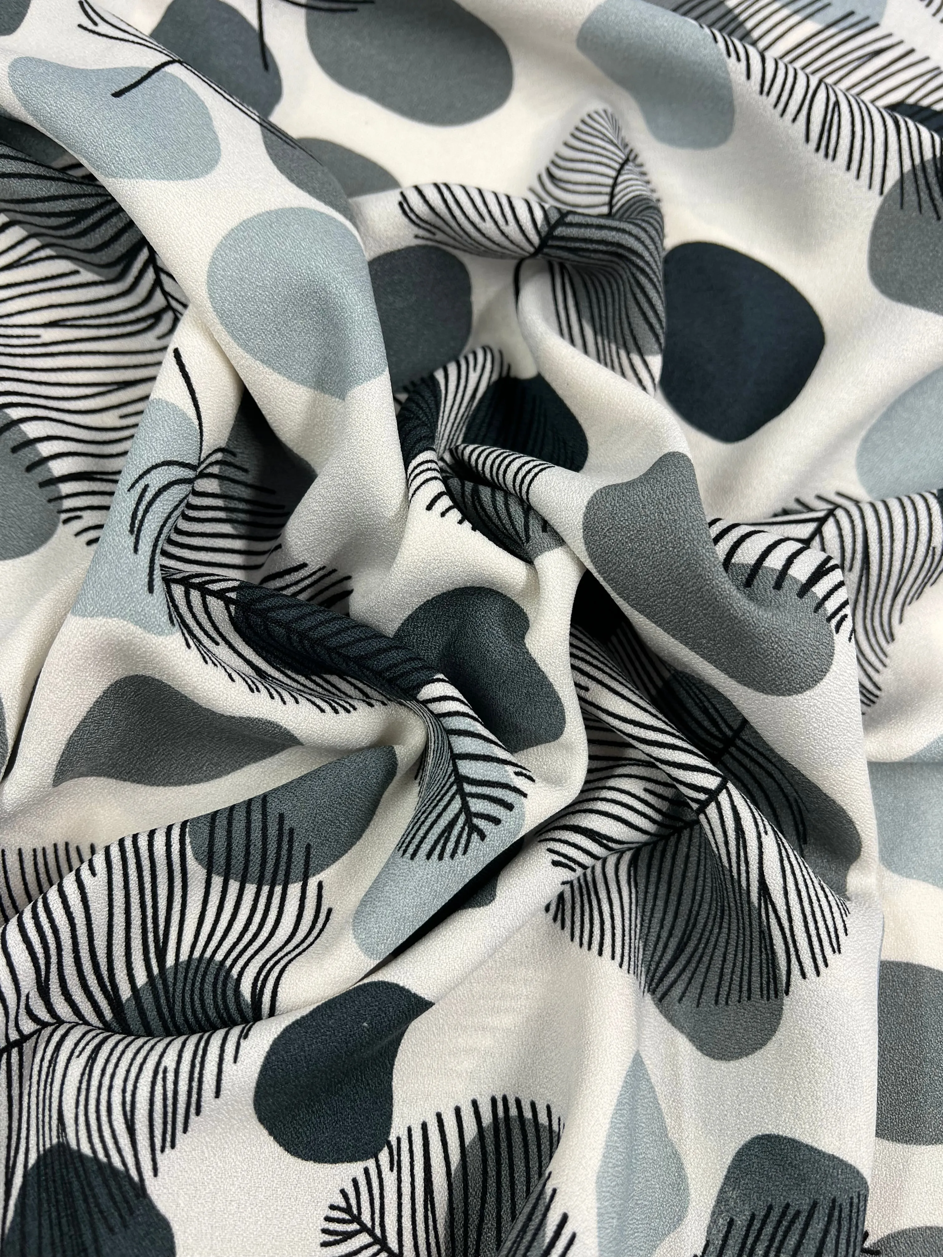 Printed Crepe - Black Dotty Leafs - 150cm