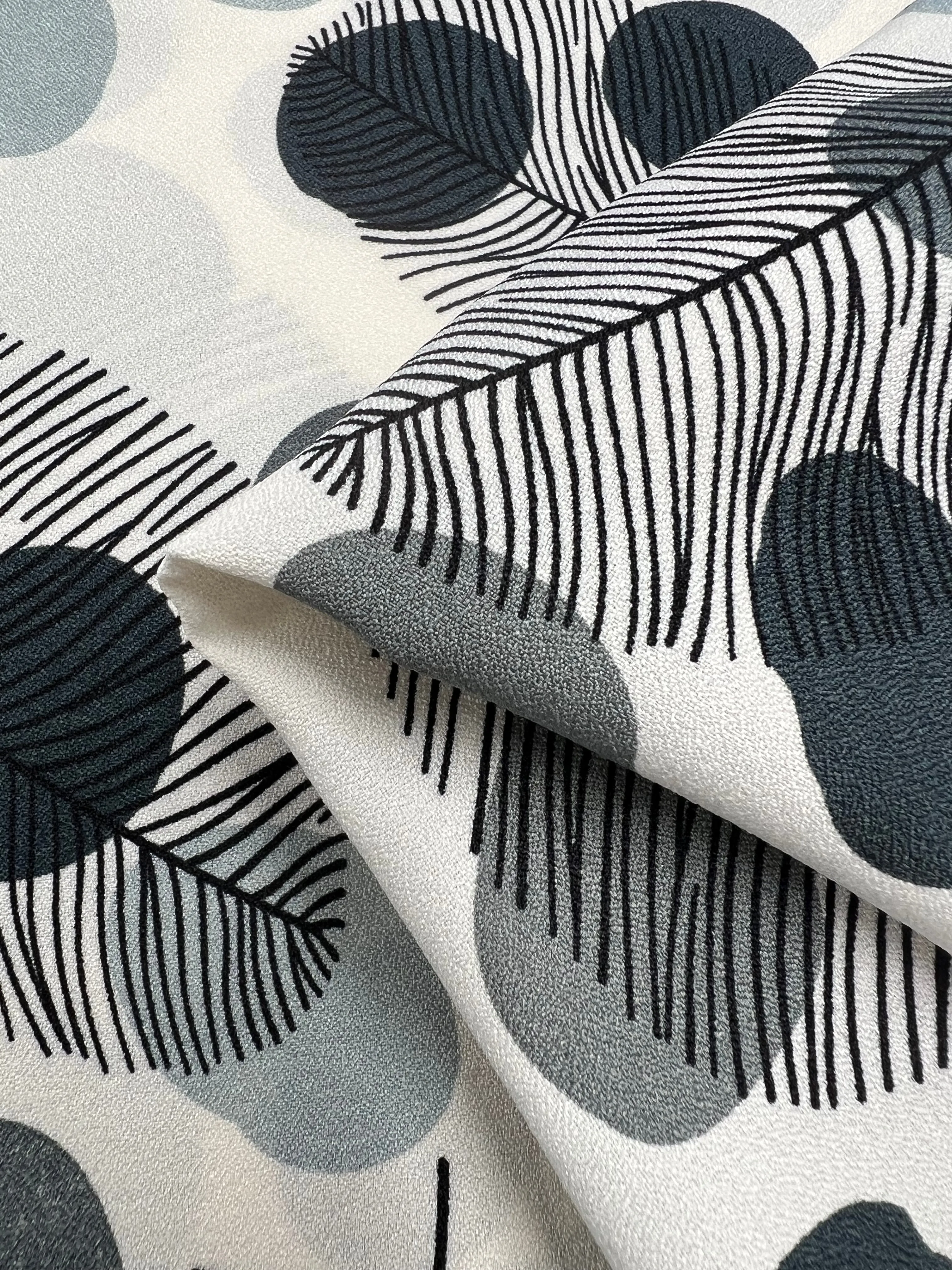 Printed Crepe - Black Dotty Leafs - 150cm