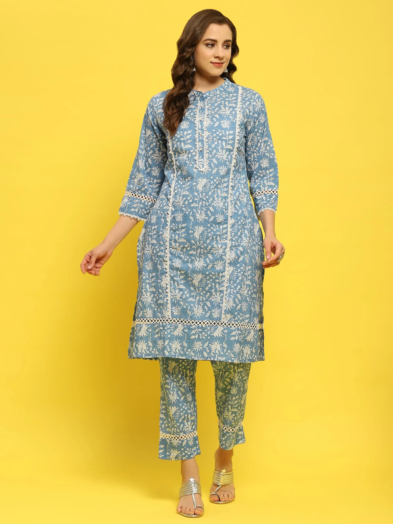 Women Cotton Blue Floral Print Kurta With Trouser