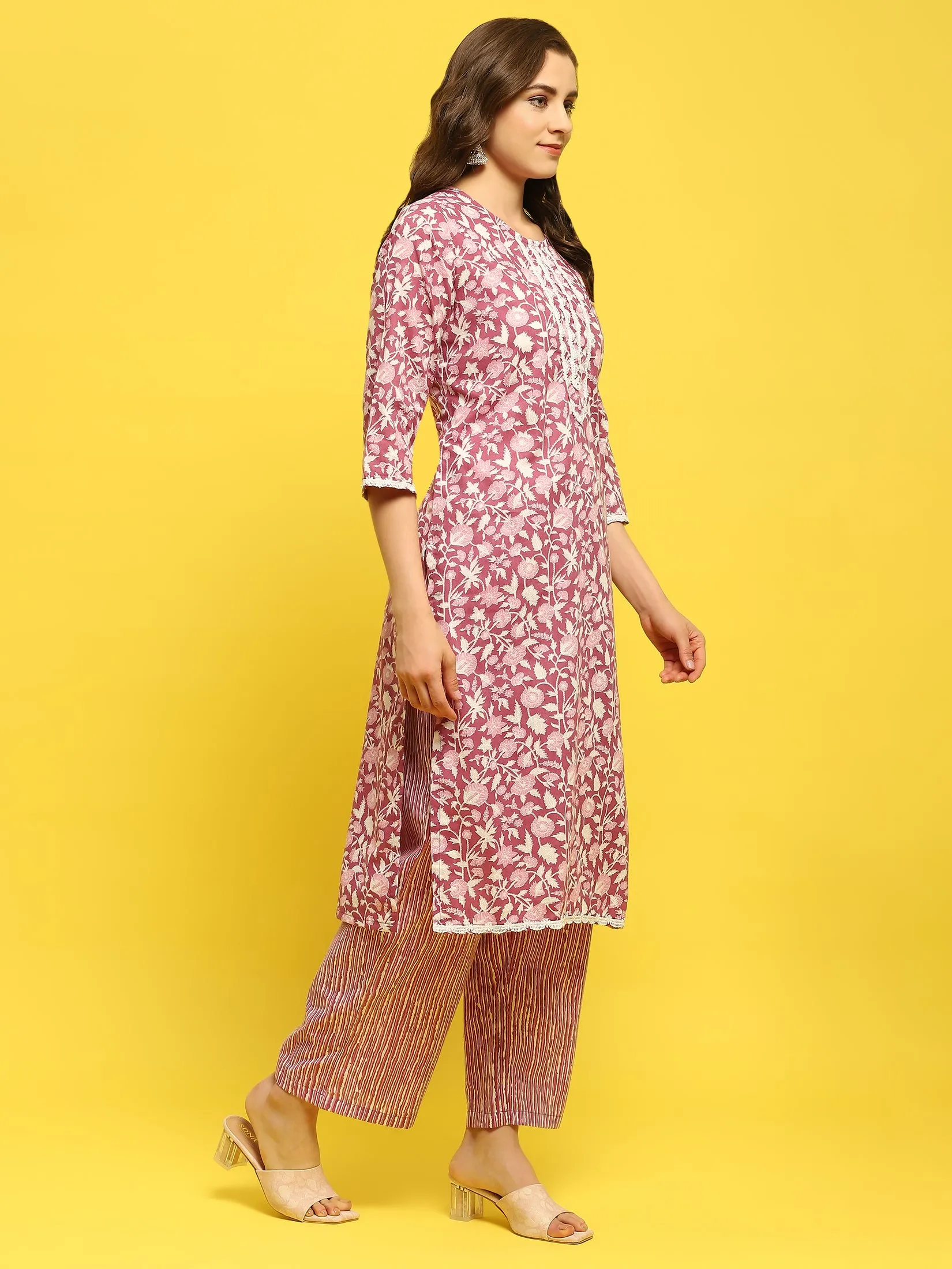 Women Poly Cotton Pink Floral Print Kurta Comfort Pant Dupatta