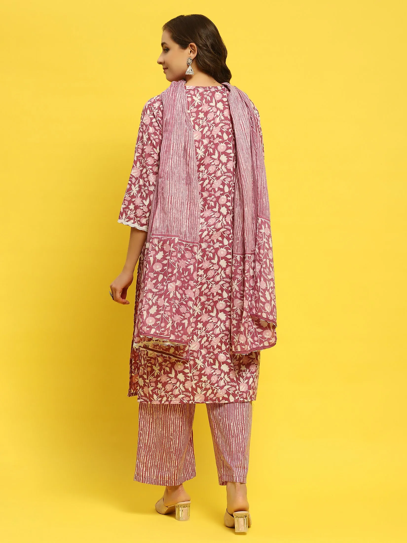 Women Poly Cotton Pink Floral Print Kurta Comfort Pant Dupatta